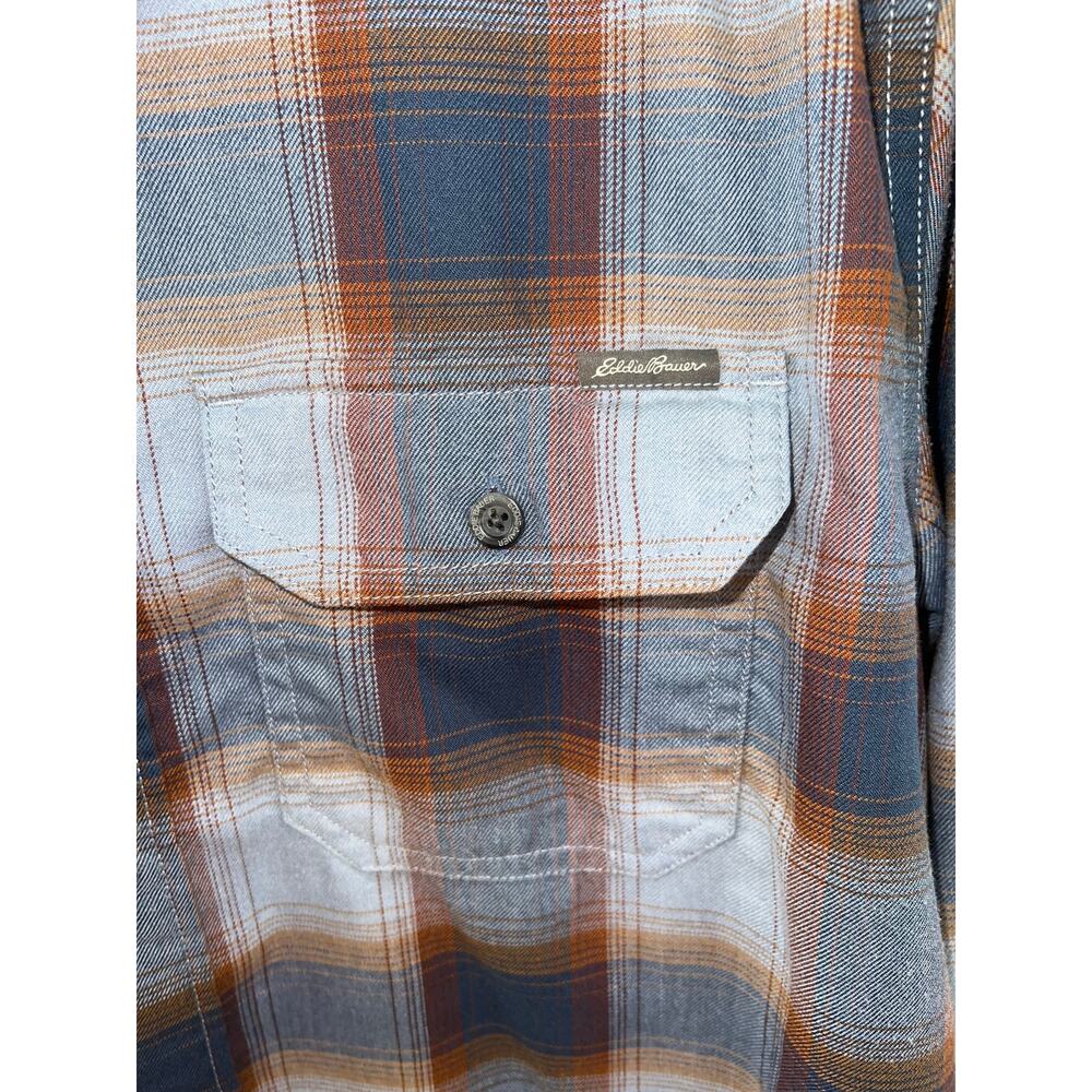 Eddie Bauer Men's blue and brown long sleeve flannel size Tall Large classic fit